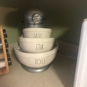 Rae Dunn mixing bowls